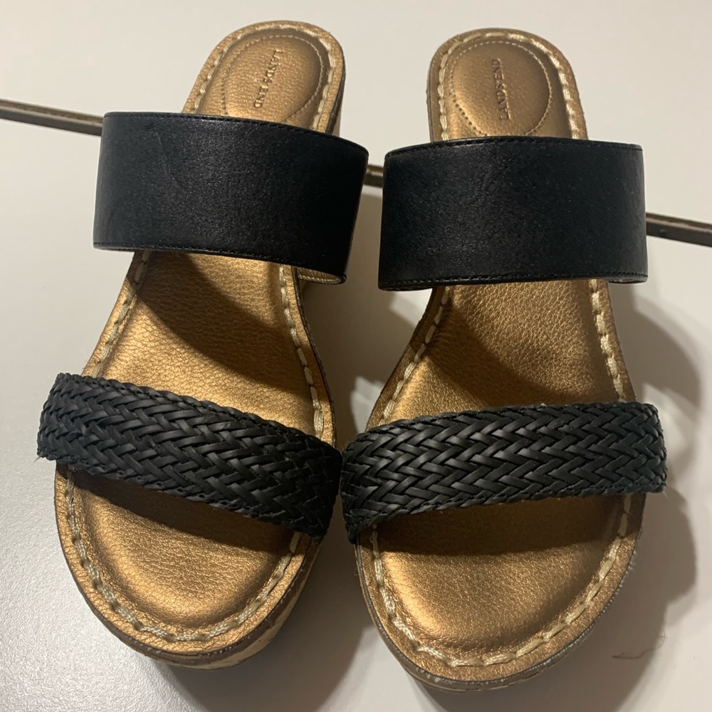 Cute comfy wedges!